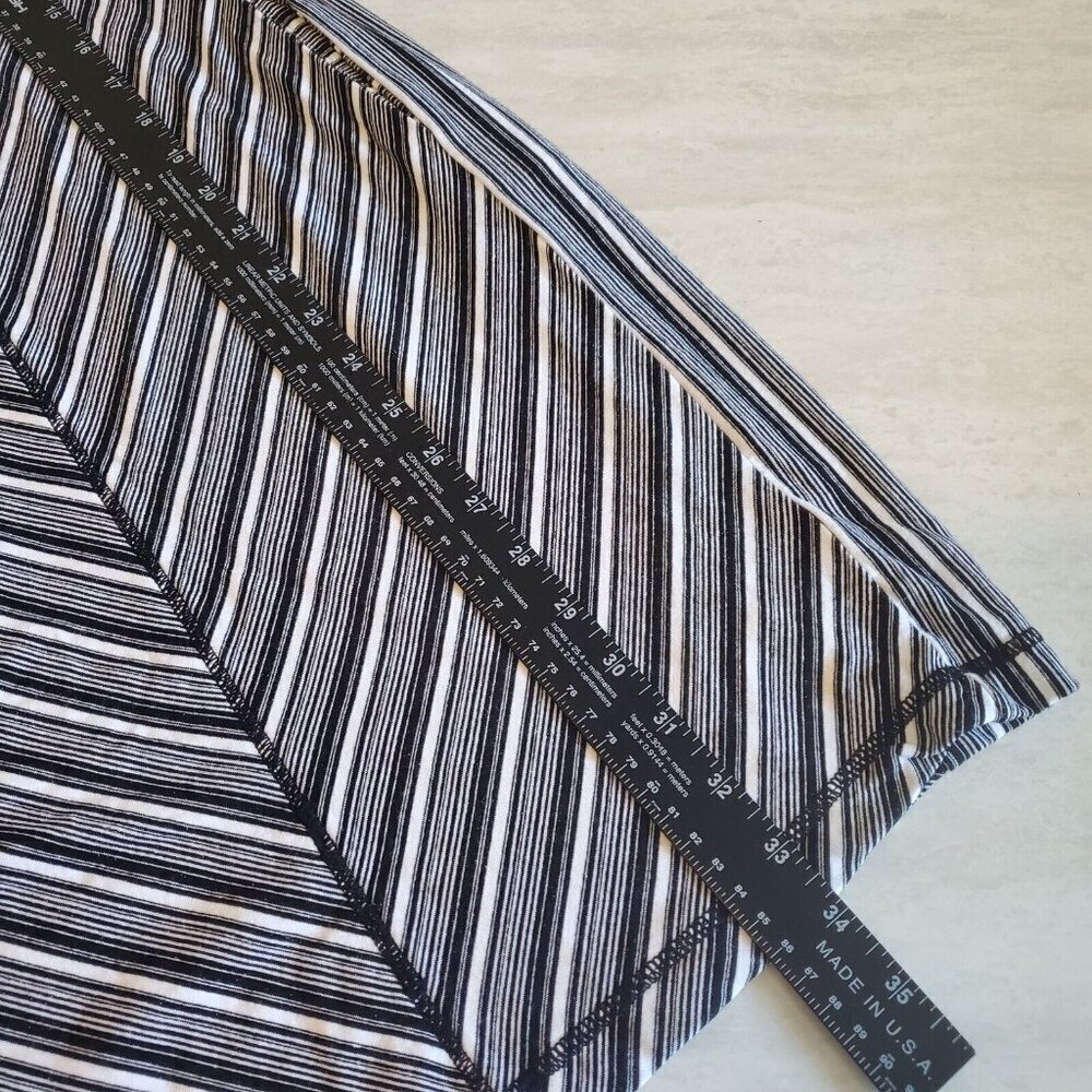 T By Talbots Shift Dress Small Black White Stripe Bodycon Pockets Athleisure - Picture 7 of 16